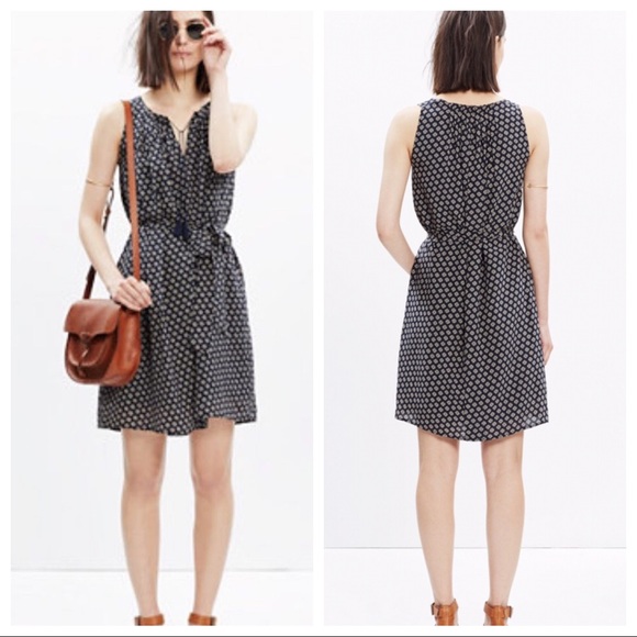 Madewell Dresses & Skirts - Madewell Navy Printed Silk Sleeveless Dress